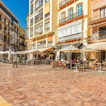 Functional And Sunny Near La Union By Rems Málaga